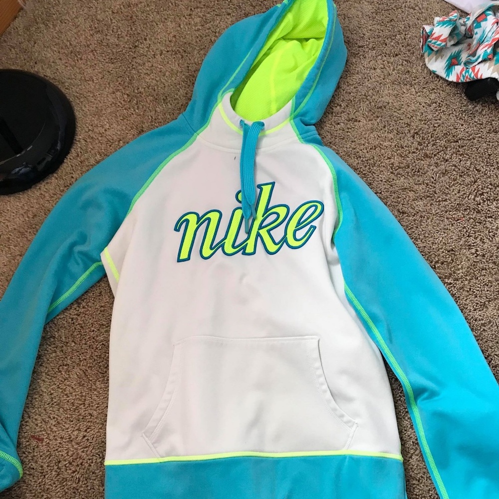 Girls Nike Therma-Fit Hoodie